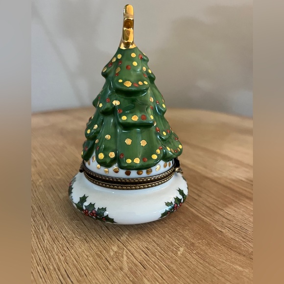Limoges Christmas Tree Porcelain Box-Preowned - Picture 2 of 4